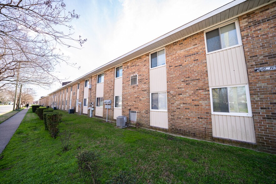 Lansdale Garden & Miramar Apartments portefeuille de 3 propriétés à vendre sur LoopNet.ca - Photo du bâtiment - Image 3 de 8