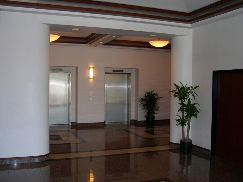 1800 Eller Dr, Fort Lauderdale, FL à louer - Photo intérieure - Image 3 de 6