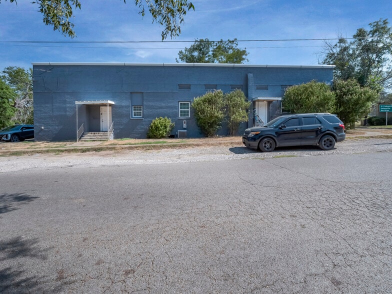 113 S Reagan St, Hamilton, TX for sale - Building Photo - Image 2 of 25