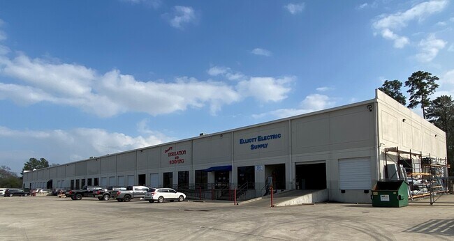 More details for 2323 N Frazier St, Conroe, TX - Industrial for Lease