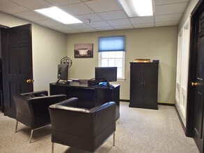 250 State St, North Haven, CT for lease Interior Photo- Image 1 of 9