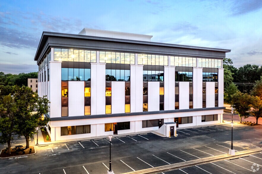4600 Park Rd, Charlotte, NC for lease - Building Photo - Image 3 of 10