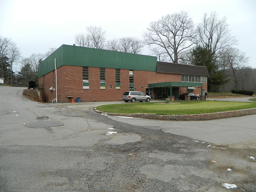 424 Country Club Rd, Johnstown, PA for sale Building Photo- Image 1 of 1