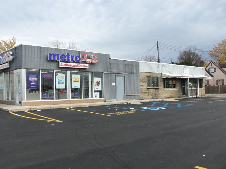 7017-7027 Pendleton Pike, Indianapolis, IN for lease - Building Photo - Image 2 of 3