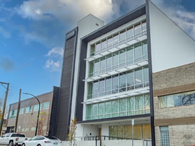 Plus de détails pour 1215 Frances St, Vancouver, BC - Industriel à louer