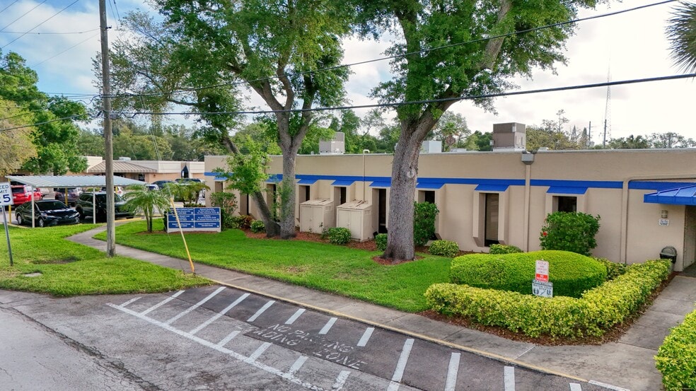 2701 Park Dr, Clearwater, FL à louer - Photo du bâtiment - Image 3 de 4