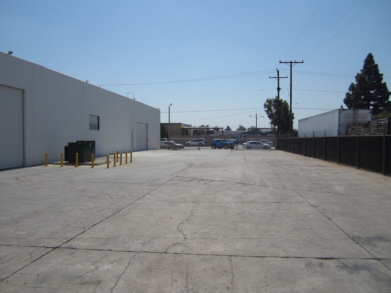 14729 Spring Ave, Santa Fe Springs, CA for lease - Building Photo - Image 3 of 5