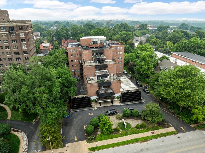 3450 Russell Blvd, Saint Louis, MO à vendre - Photo du bâtiment - Image 3 de 26