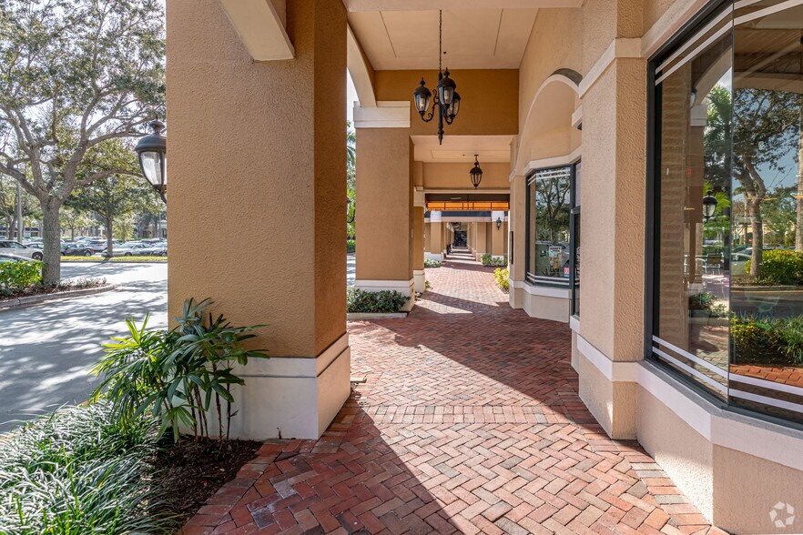 3003-3013 Yamato Rd, Boca Raton, FL à louer - Photo du bâtiment - Image 2 de 6