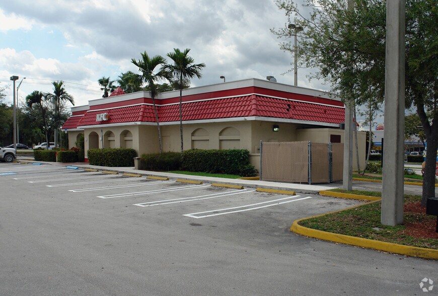 14081 SW 88th St, Miami, FL à louer - Photo du bâtiment - Image 2 de 4