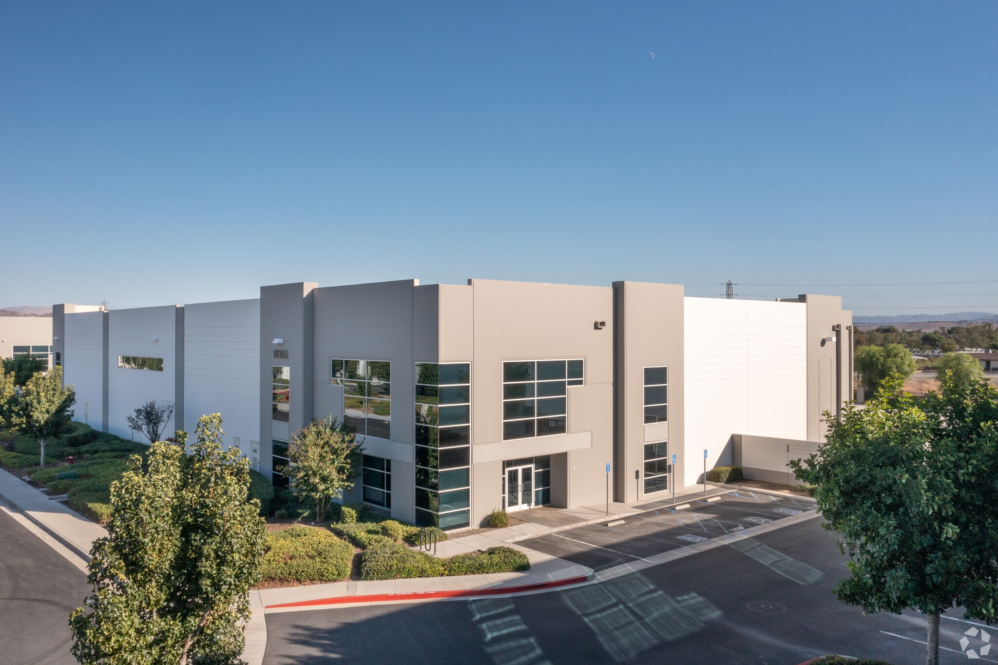 10305 Birtcher Dr, Jurupa Valley, CA à vendre Photo principale- Image 1 de 8