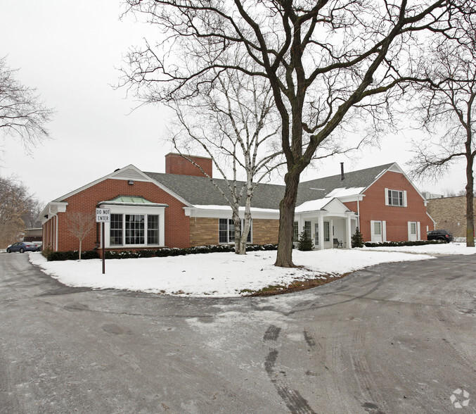 1026 W Eleven Mile Rd, Royal Oak, MI for sale - Building Photo - Image 3 of 4