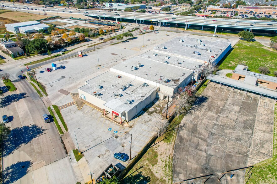 11502-11600 Hughes Rd, Houston, TX à vendre - Photo du bâtiment - Image 2 de 16
