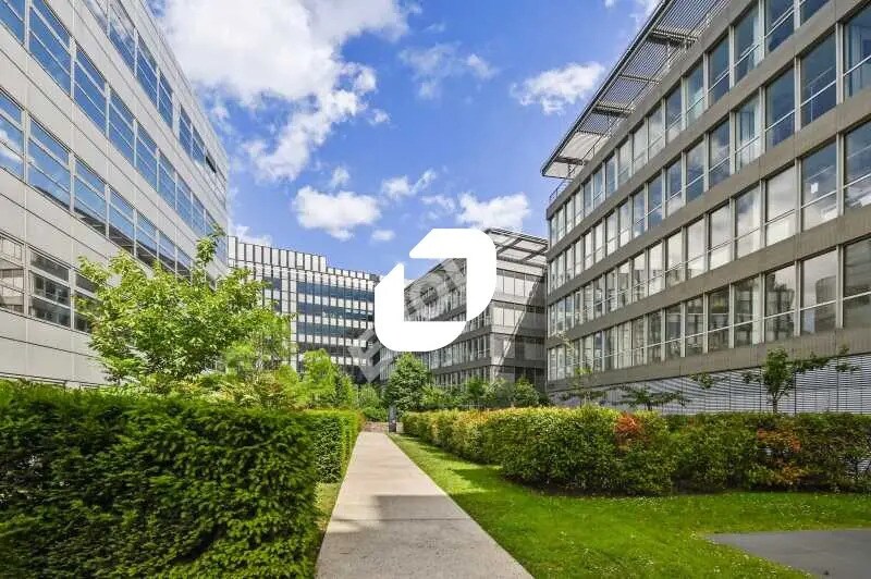 Office in Saint-Denis for lease Building Photo- Image 1 of 20