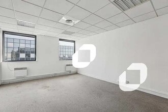 51-55 Rue Hoche, Ivry-sur-Seine for lease Interior Photo- Image 2 of 2