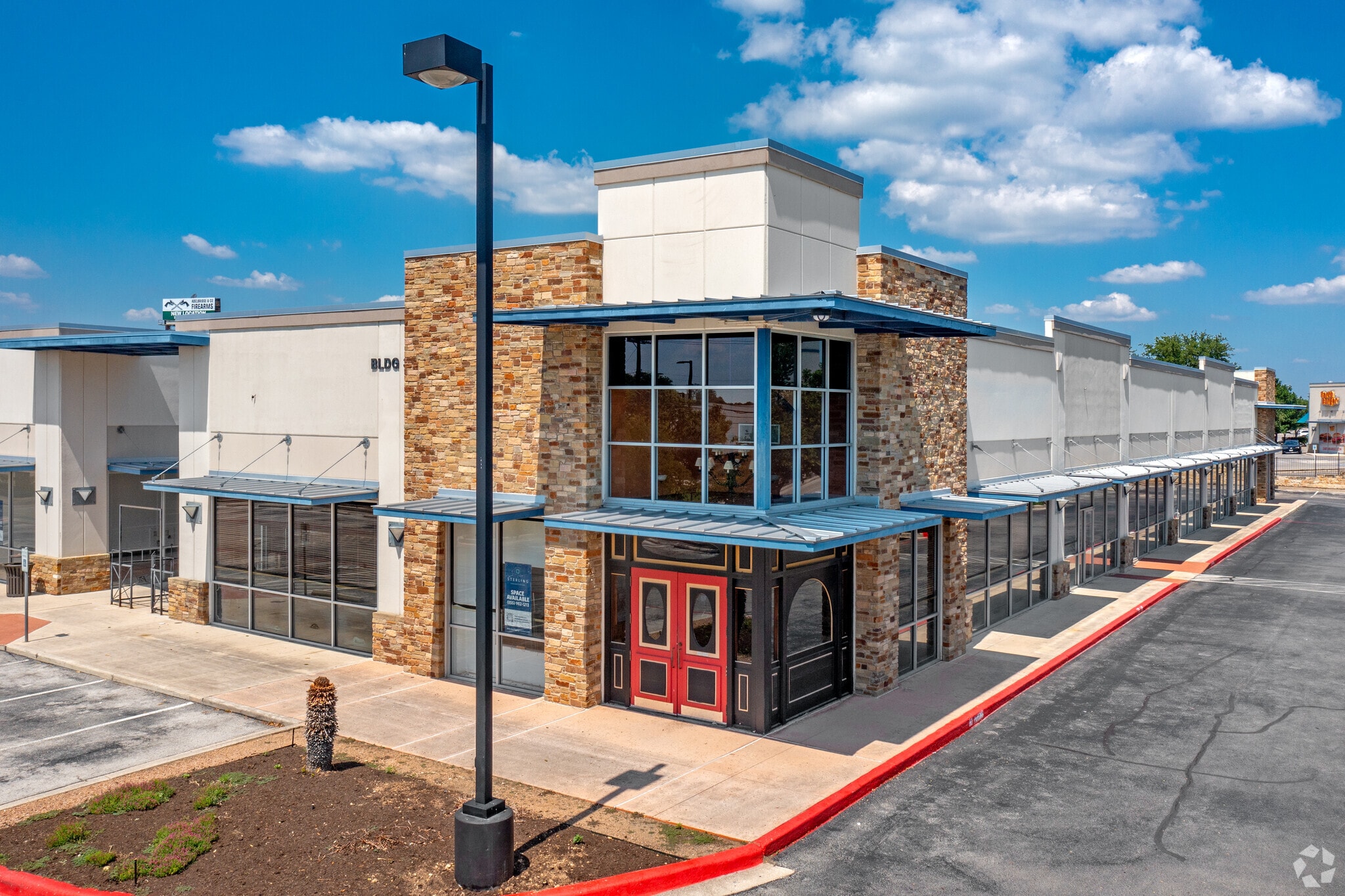 NW Loop 410, San Antonio, TX for lease Building Photo- Image 1 of 9