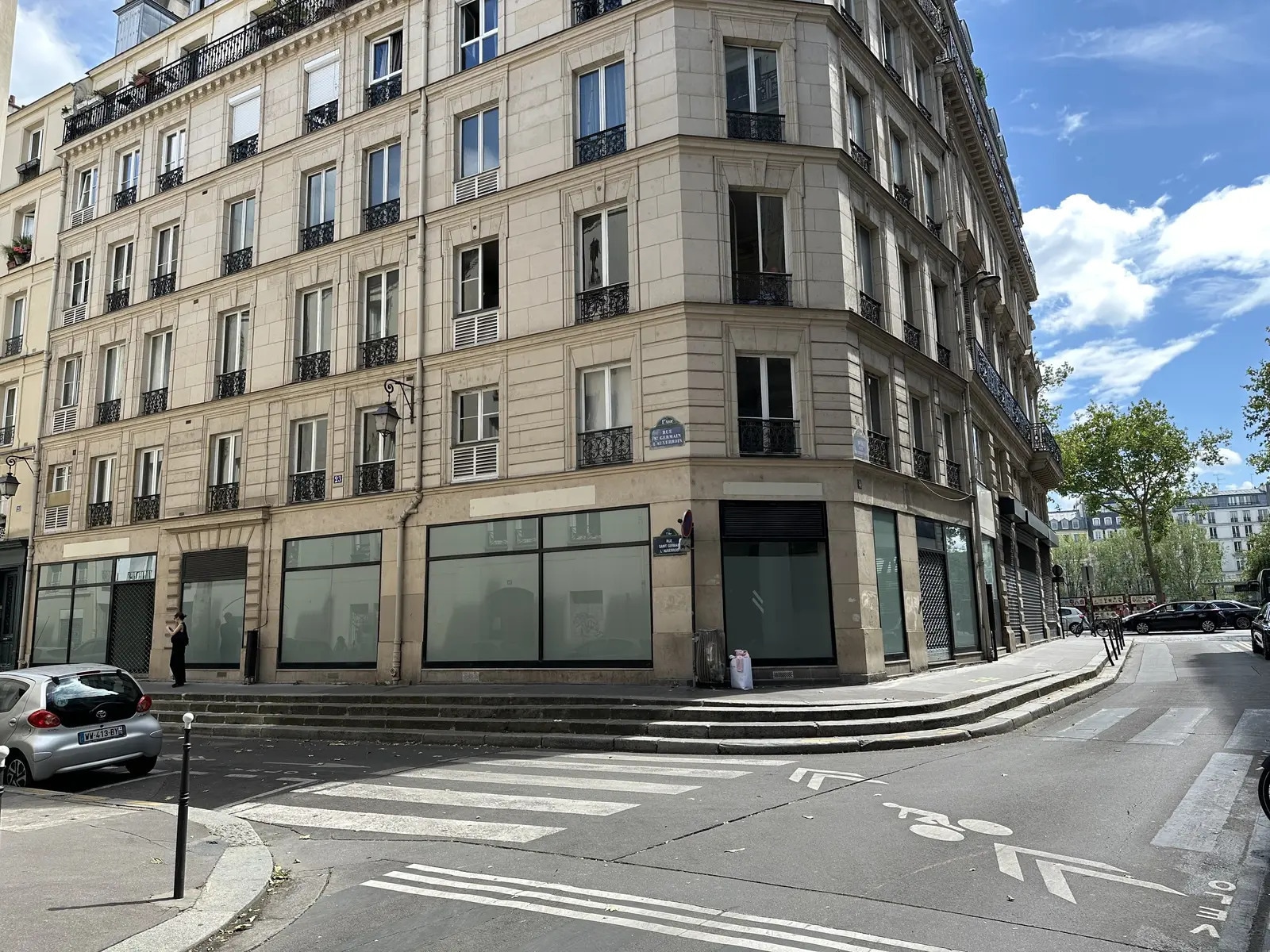 4 RUE DES BOURDONNAIS, Paris à vendre Photo du bâtiment- Image 1 de 2