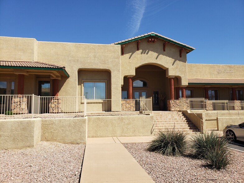 10565 N 114th St, Scottsdale, AZ à louer - Photo du bâtiment - Image 3 de 4