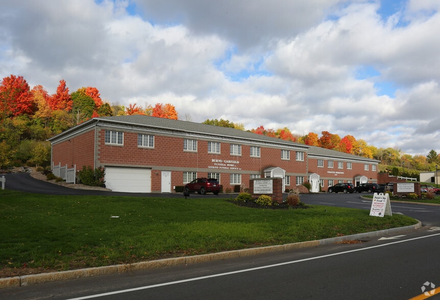 3125-3175 E Genesee St, Syracuse, NY for lease - Primary Photo - Image 1 of 6