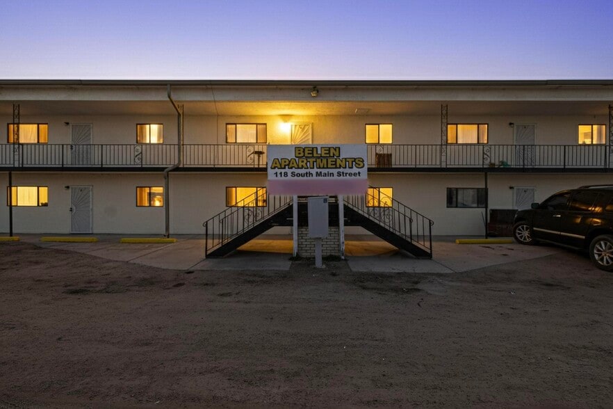 118 S Main St, Belen, NM for sale - Building Photo - Image 2 of 12