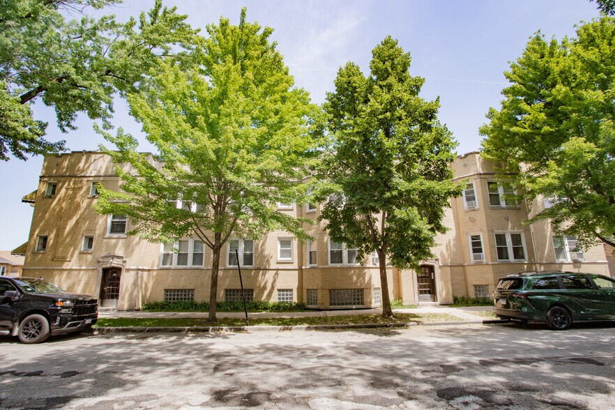 2903 N Linder Ave, Chicago, IL à vendre - Photo du bâtiment - Image 3 de 18