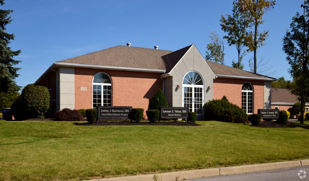 115 Professional Pky, Lockport, NY à vendre - Photo du bâtiment - Image 2 de 29