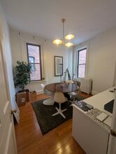 1115 Massachusetts Ave NW, Washington, DC à louer Photo intérieure- Image 2 de 2