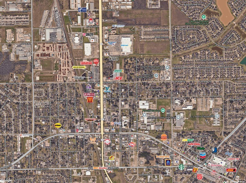 2002 N Main St, Pearland, TX for lease - Aerial - Image 3 of 6