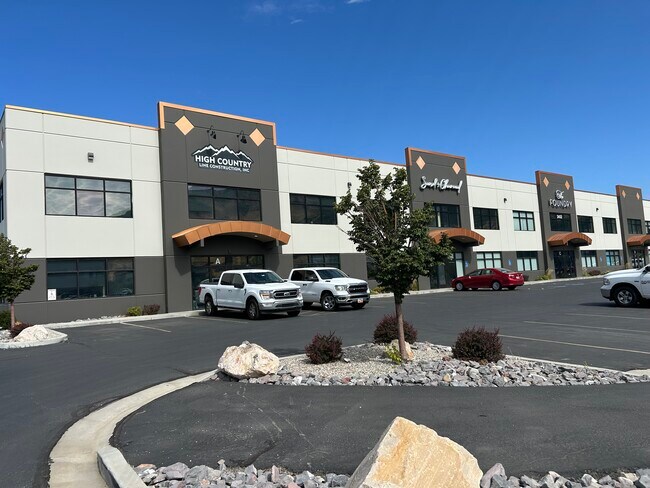 Plus de détails pour 2452 E 6700 S, Uintah, UT - Industriel à louer