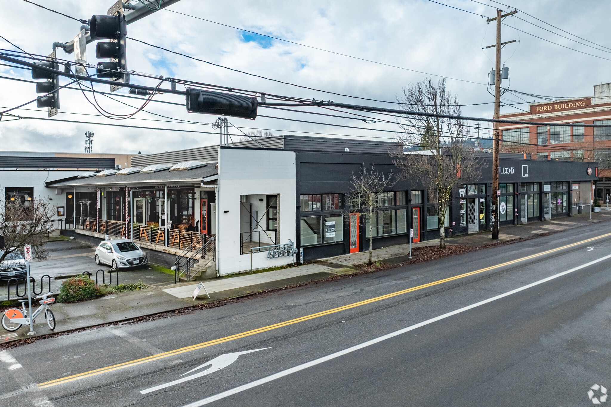 1126 SE Division St, Portland, OR for lease Primary Photo- Image 1 of 2