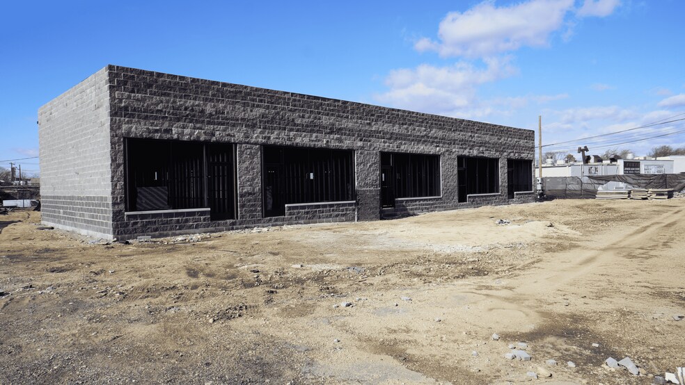 401 Hicksville Rd, Bethpage, NY à vendre - Photo du bâtiment - Image 3 de 15