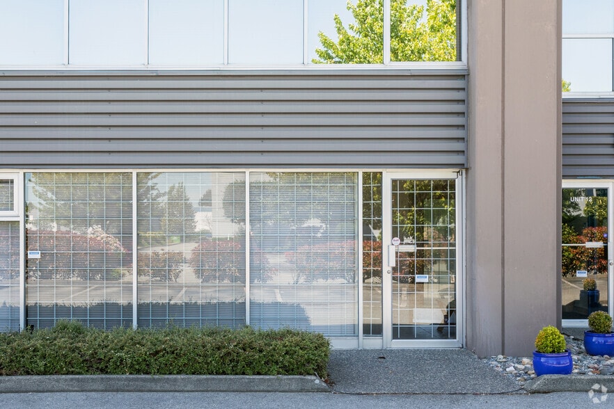 7228 Progress Way, Delta, BC à vendre - Photo du bâtiment - Image 3 de 8