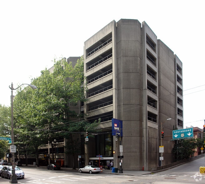 721 1st Ave, Seattle, WA for lease - Primary Photo - Image 1 of 3