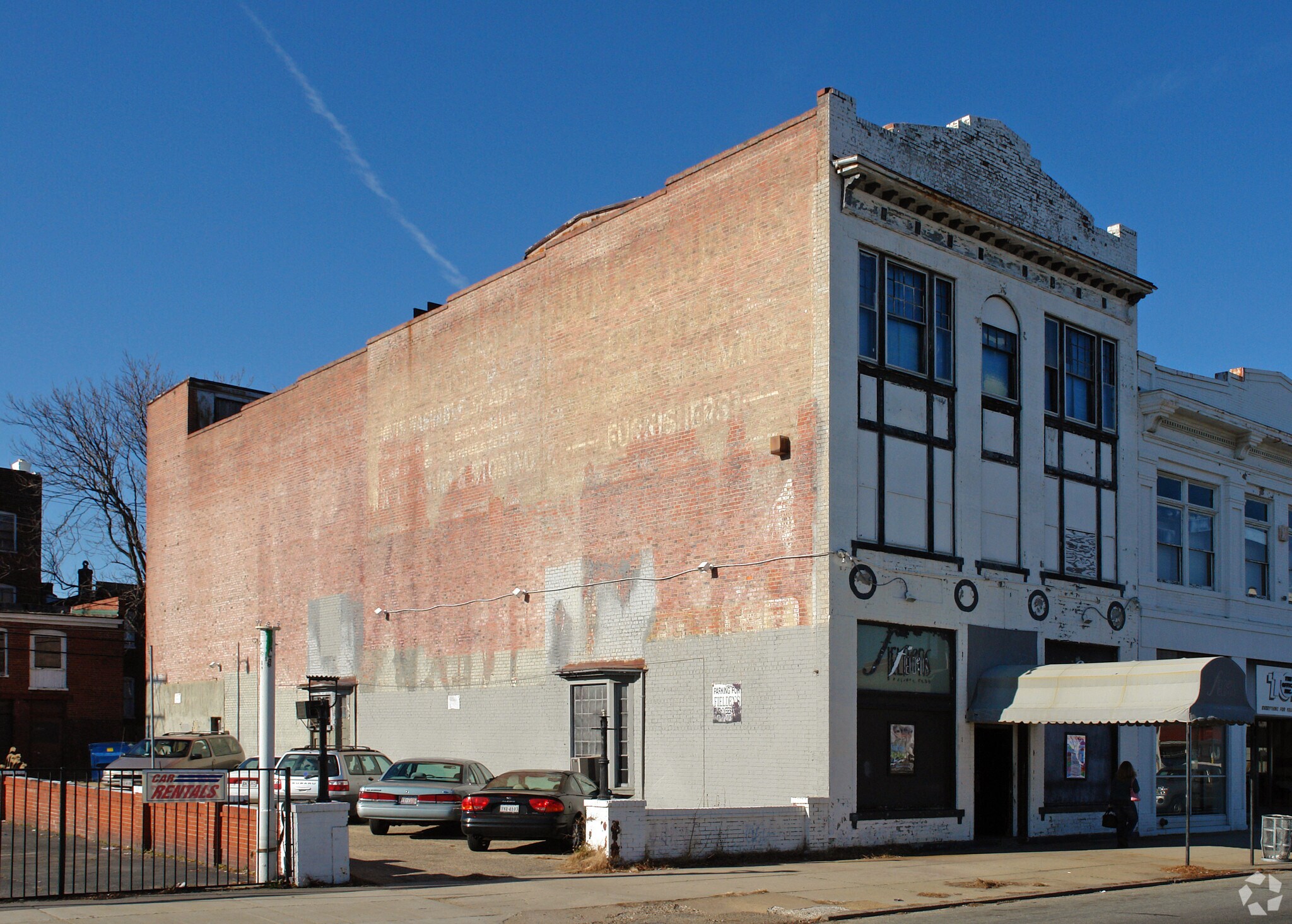 2033 W Broad St, Richmond, VA for lease Building Photo- Image 1 of 19
