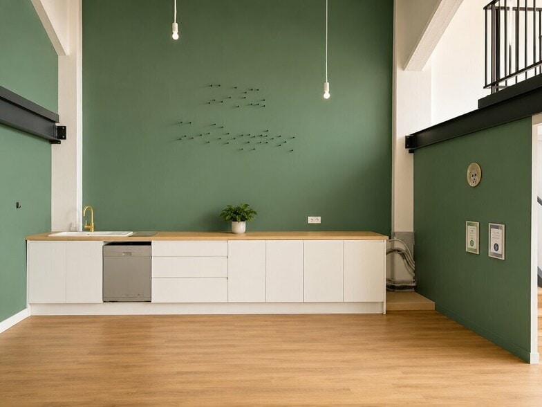 1 Quai Armand Lalande, Bordeaux for lease - Interior Photo - Image 2 of 13
