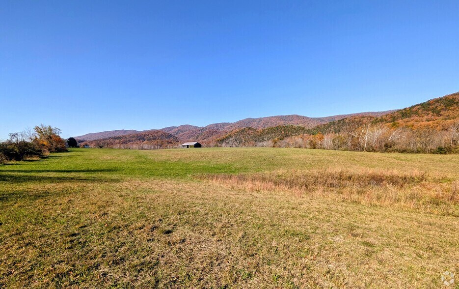 1000 Irvine Farm Rd, Covington, VA à vendre - Photo du bâtiment - Image 3 de 5