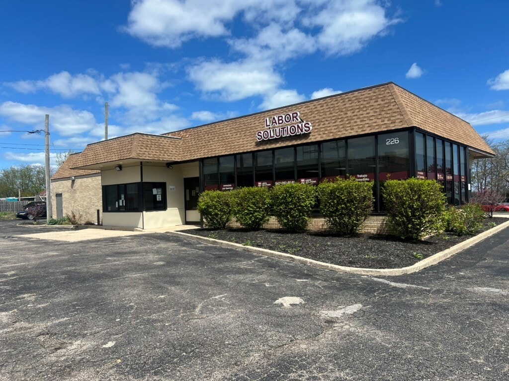 226 S Sheridan Rd, Waukegan, IL for sale Building Photo- Image 1 of 12