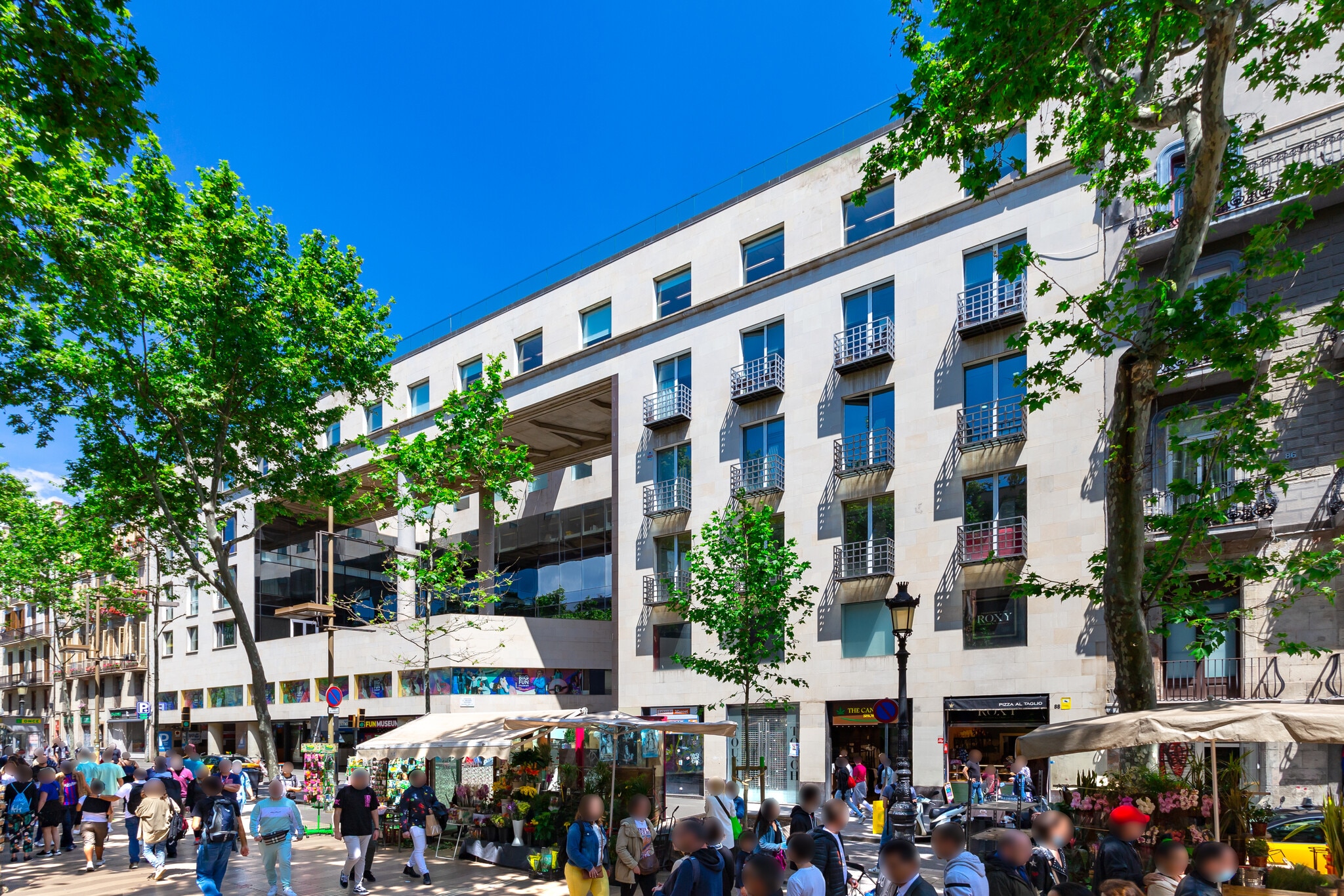 Commerce de détail dans Barcelone, Barcelona à louer Plan d’étage- Image 1 de 2