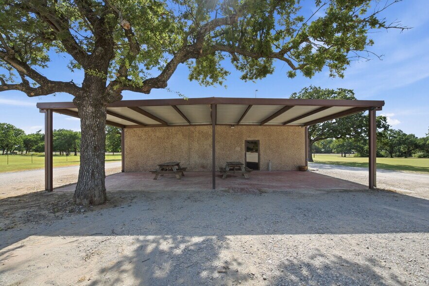 4711 S Highway 281, Mineral Wells, TX for sale - Building Photo - Image 1 of 36