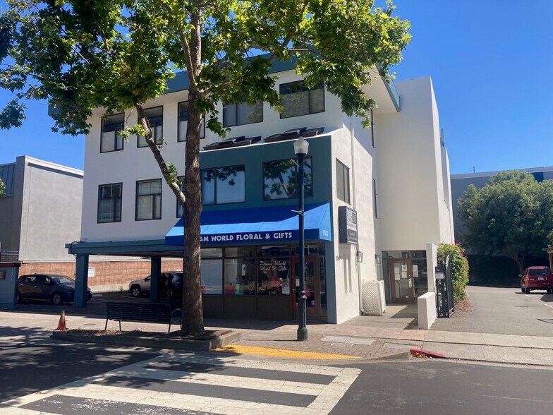 6500 Fairmount Ave, El Cerrito, CA à louer - Photo du bâtiment - Image 3 de 6