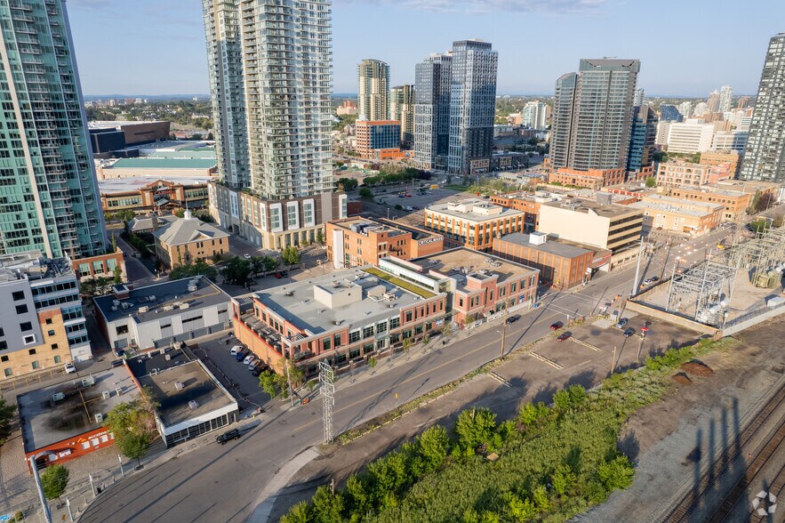 409 10th Ave, Calgary, AB à vendre - Aérien - Image 3 de 7