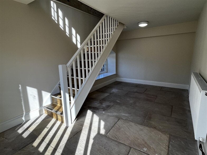Unit 2, Lakeview, Cringle Lane, Stoke Rochford, Stoke Rochford for lease - Building Photo - Image 3 of 19
