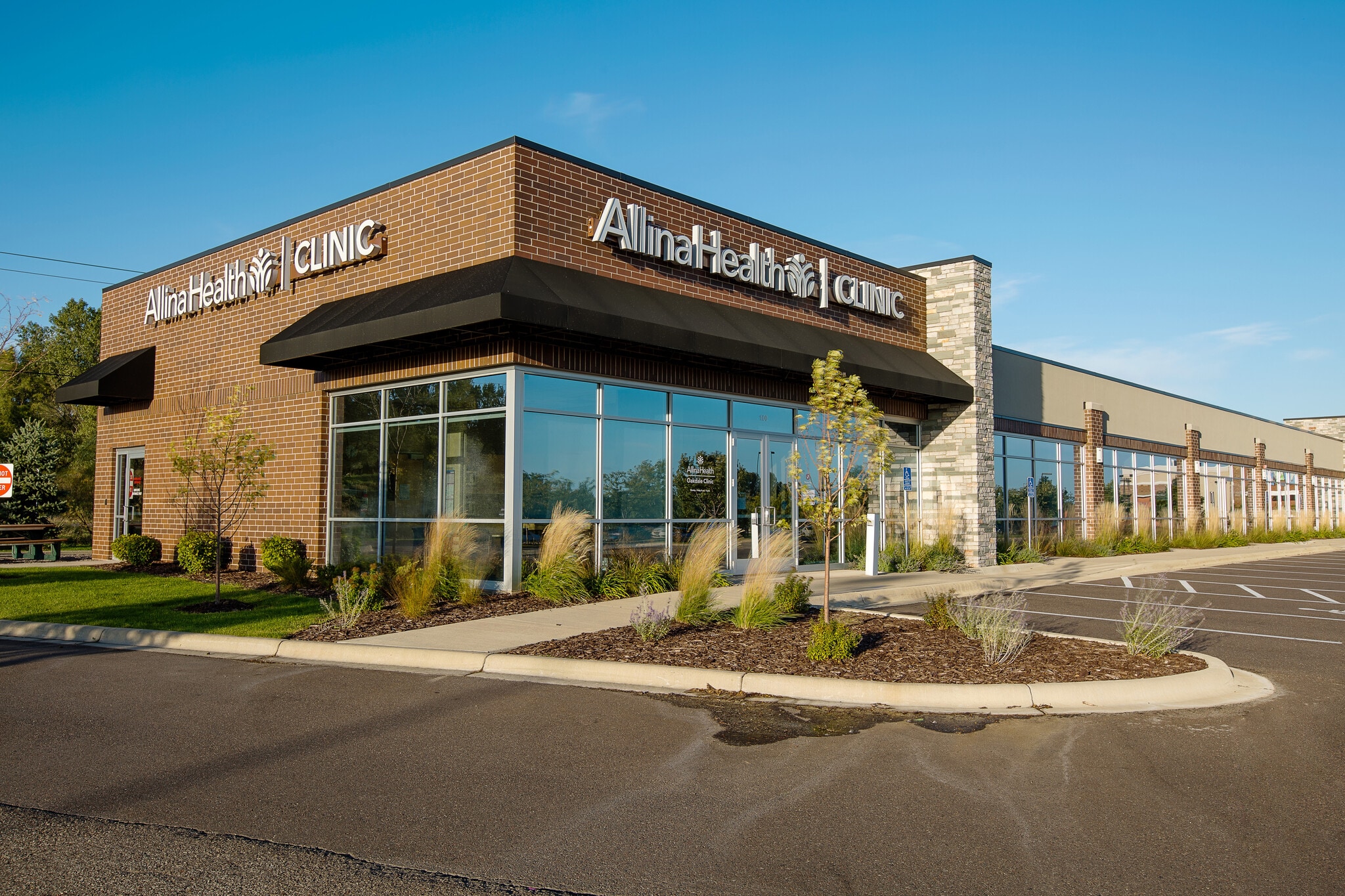 7400 33rd St N, Oakdale, MN for lease Interior Photo- Image 1 of 2