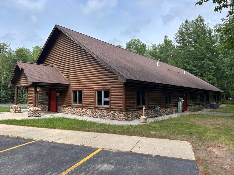 1499 Business Park Dr, Traverse City, MI à vendre - Photo du bâtiment - Image 2 de 19