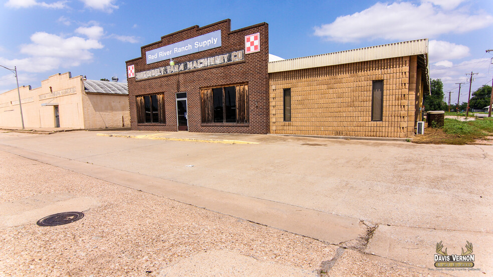 Red River Ranch portfolio of 3 properties for sale on LoopNet.ca - Building Photo - Image 2 of 4