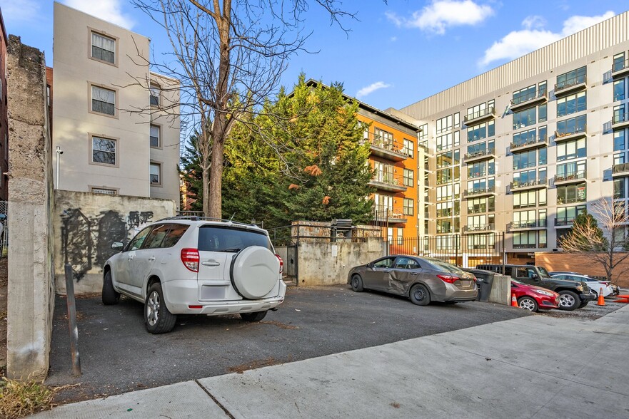 1416 Chapin St NW, Washington, DC à vendre - Photo du bâtiment - Image 3 de 6