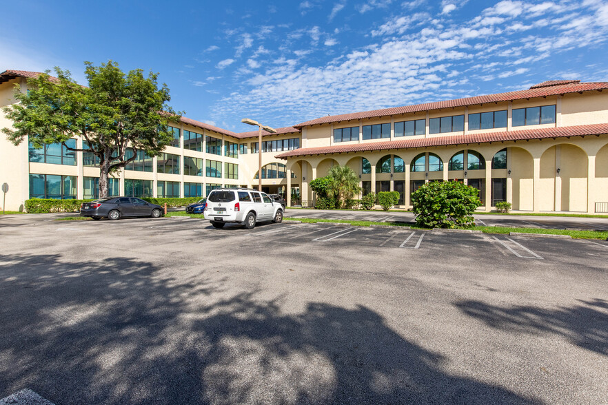 6801 Lake Worth Rd, Greenacres, FL for lease - Primary Photo - Image 1 of 69