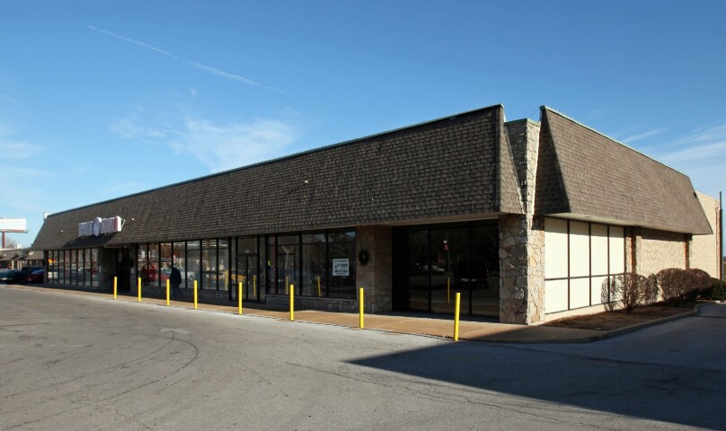 4214-4252 S Broadway, Saint Louis, MO for lease Primary Photo- Image 1 of 2