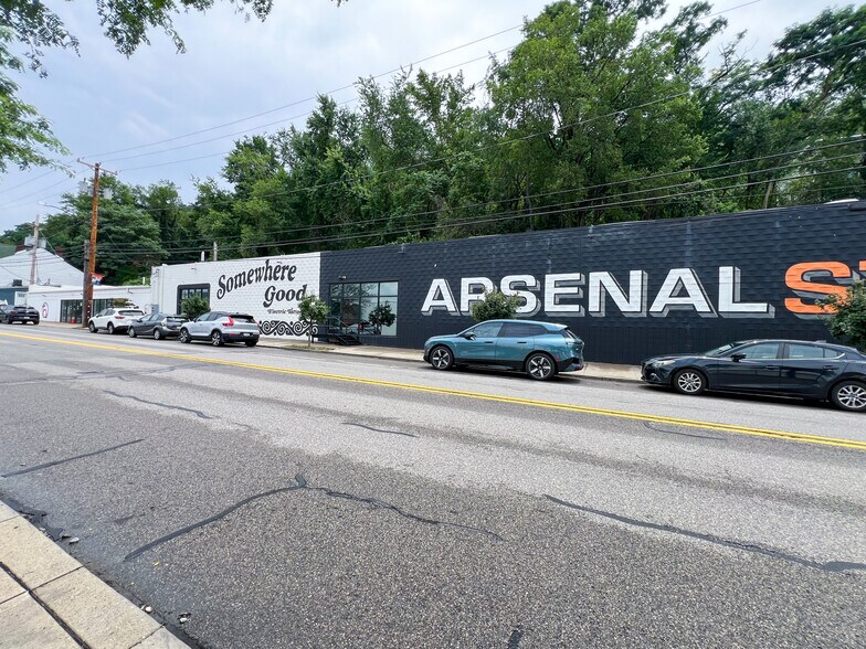 5770 Butler St, Pittsburgh, PA à vendre - Photo du bâtiment - Image 1 de 14