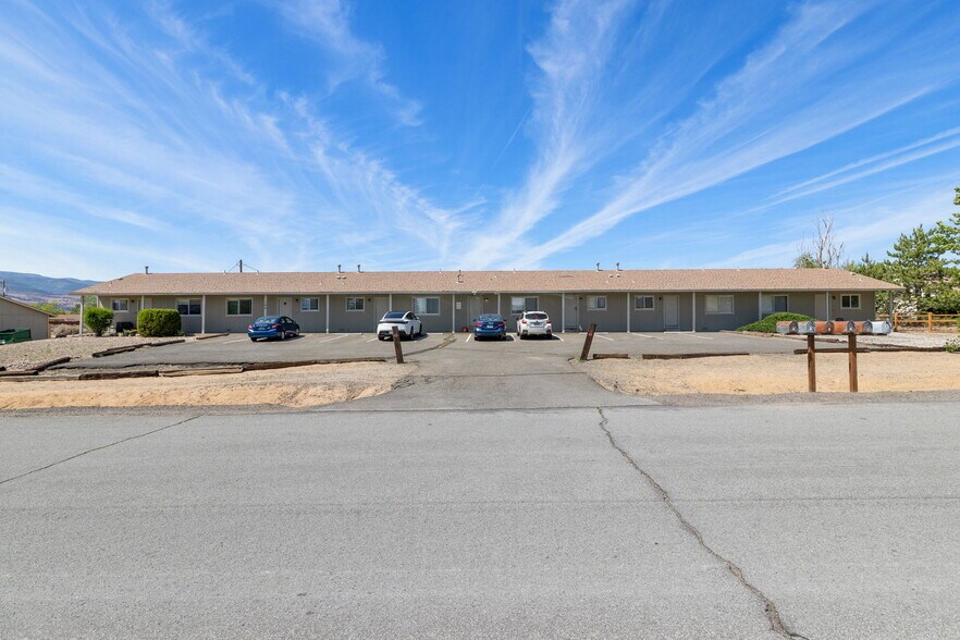 155-165 Esmeralda Dr, Carson City, NV à vendre - Photo du bâtiment - Image 3 de 16
